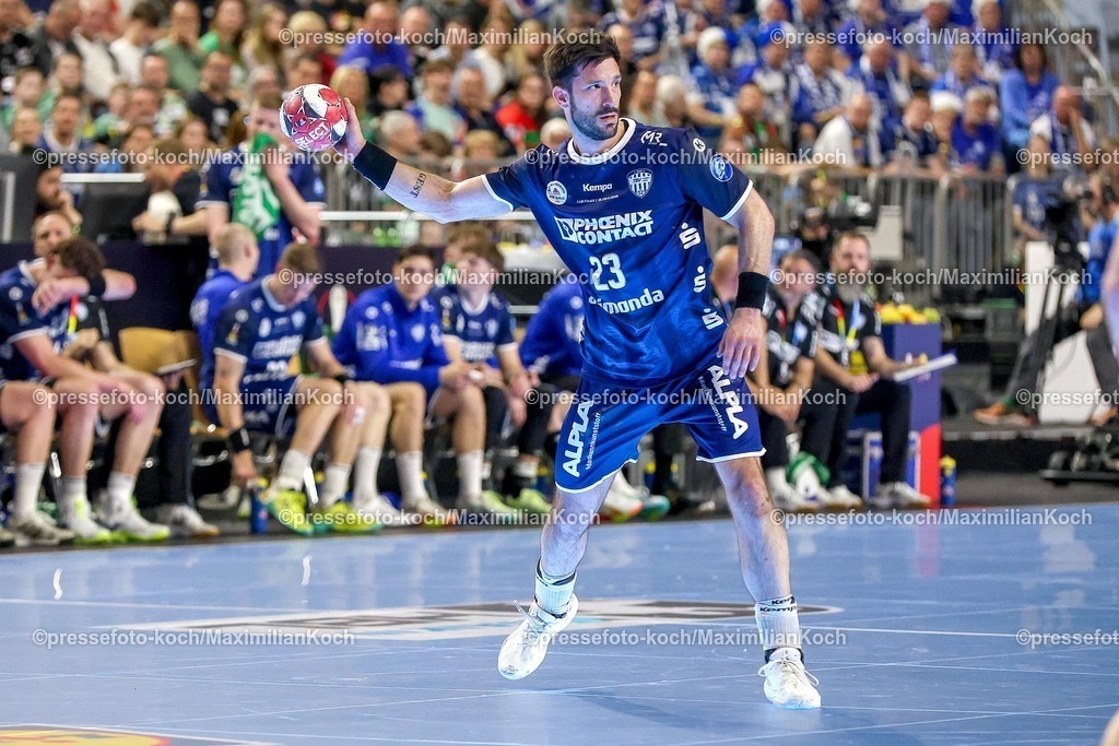 xSSCx18042601006 | 18.04.2026, xsscx, Handball, DHB-Pokal Lidl Final4, TBV Lemgo-Lippe - Füchse Berlin, Saison 2025 / 2026 Herren, Lanxess Arena: Tim Suton (TBV Lemgo Lippe #23) Photo: xSandraxScherningxPressefotoKochx