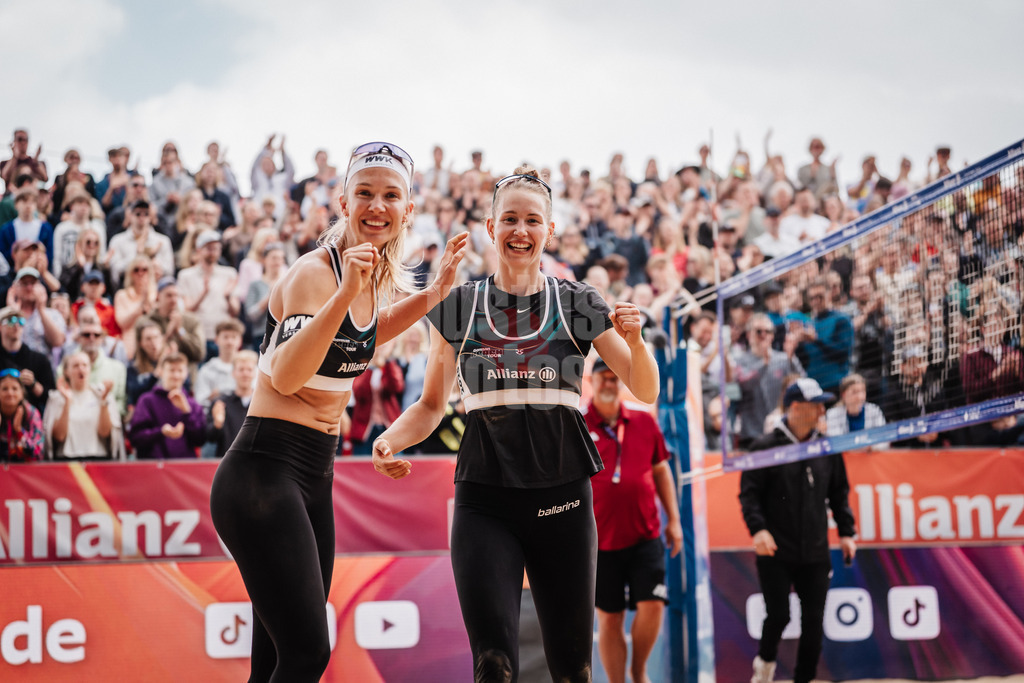 Beachvolleyball | Frauen | Allianz German Beach Tour 2025 | Tourstop Düsseldorf | 18.05.2025 | v.l. Sandra Ittlinger und Tabea Schwarz jubeln nach dem Sieg im Halbfinale
