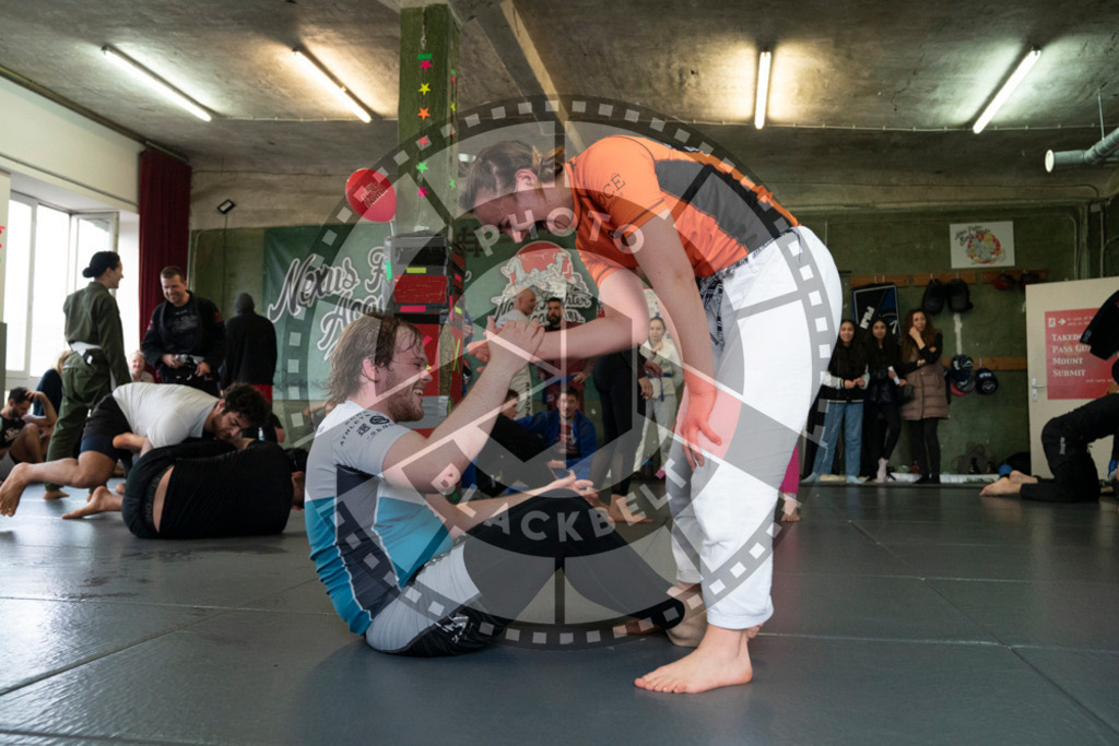 20240413PBB7217 | Fighters compete during the Grapplethon 24hours of rolling for a reason in Hamburg, Germany, on April 13, 2024.