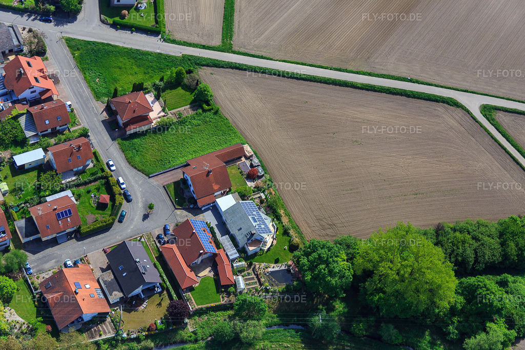 Luftbild: Ahornstr in Hagenbach im Bundesland Rheinland-Pfalz in Deutschland. Foto: IMG_078511.jpg vom 08.05.2015 durch Werner Riehm/FLY-FOTO.de