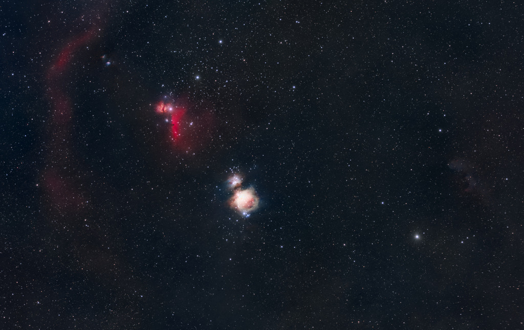 Orion-Gürtel-Fertig | SIMPLE  =                    T / file does conform to FITS standardBITPIX  =                  -32 / number of bits per data pixelNAXIS   =                    3 / number of data axesNAXIS1  =                 5823 / length of data axis 1NAXIS2  =                 3673 / length of data axis 2NAXIS3  =                    3 / length of data axis 3EXTEND  =                    T / FITS dataset may contain extensionsCOMMENT   FITS (Flexible Image Transport System) format is defined in 'AstronomyCOMMENT   and Astrophysics', volume 376, page 359; bibcode: 2001A&amp;A...376..359HMIPS-FHI=             0.978271 / Upper visualization cutoffMIPS-FLO=                    0 / Lower visualization cutoffBZERO   =                    0 / offset data range to that of unsigned shortBSCALE  =                    1 / default scaling factorDATE    = '2025-03-20T00:05:03' / UTC date that FITS file was createdDATE-OBS= '2025-03-20T01:00:52' / YYYY-MM-DDThh:mm:ss observation start, UTINSTRUME= '        '           / instrument nameOBSERVER= '        '           / observer nameTELESCOP= '        '           / telescope used to acquire this imageROWORDER= 'TOP-DOWN'           / Order of the rows in image arrayXPIXSZ  =                 5.36 / X pixel size micronsYPIXSZ  =                 5.36 / Y pixel size micronsXBINNING=                    1 / Camera binning modeYBINNING=                    1 / Camera binning modeFOCALLEN=               99.434 / Camera focal lengthCCD-TEMP=                    0 / CCD temp in CSET-TEMP=                    0 / Temperature setting in CFILTER  = 'mixed   '           / Active filter nameCTYPE1  = 'RA---TAN'           / Coordinate type for the first axisCTYPE2  = 'DEC--TAN'           / Coordinate type for the second axisCUNIT1  = 'deg     '           / Unit of coordinatesCUNIT2  = 'deg     '           / Unit of coordinatesEQUINOX =                 2000 / Equatorial equinoxOBJCTRA = '05 31 52.443'       / Image center Right Ascension (hms)OBJ - Realisiert mit Pictrs.com
