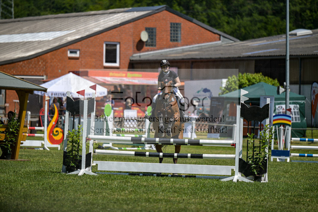 Reitturnier Voxtrup | Entdecke hochwertige Reitturnierfotos von Foto Oger. Professionell, emotional und authentisch – jetzt Lieblingsmomente im Shop bestellen. - Realisiert mit Pictrs.com