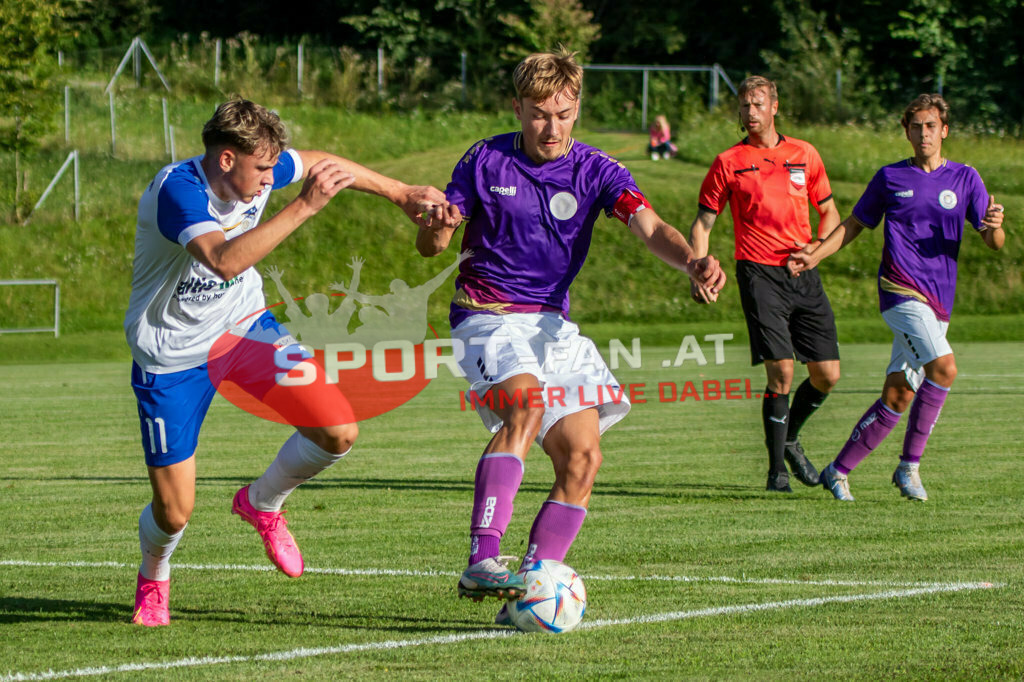 Austria Klagenfurt Amateure - SK Treibach 1-1, Kärntner Liga 2. Runde | Alexander Kurz (SK Treibach #11) Dennis Meschnik (Austria Klagenfurt Amateure, K, #3) Schiedsrichter Stephan Orel Austria Klagenfurt Amateure - SK Treibach 1-1 am 08.08.2023 in Brückl
(Sportplatz), Austria, (Photo by Ernst Krawagner sport-fan.at) - Realisiert mit Pictrs.com