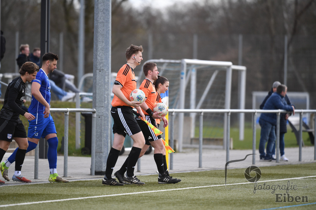 FC Rastede-VFl Stenum | Herren Bezirksliga 2; FC Rastede (blau)-VFL Stenum (schwarz) am 29.03.2026 in Rastede (Sportanlage Köttersweg), Photo: Philip Eiben 2026 - Realisiert mit Pictrs.com