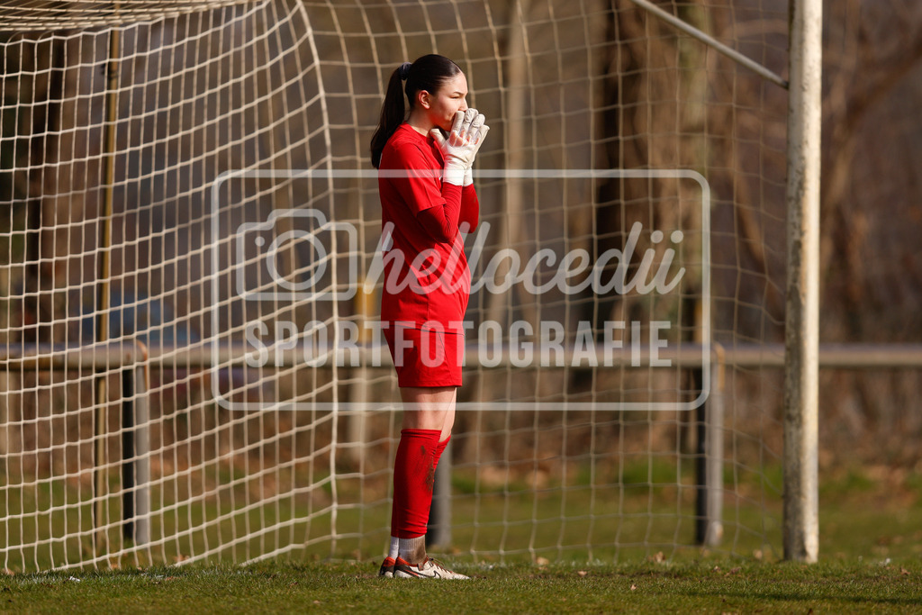 Fußball I Frauen I Saison 2025-2026 I Oberliga Niedersachsen I 15. Spieltag I SV Meppen 1912 e.v. U20 2 - BW Hollage -22 | Johanna Meyer (1, SV Meppen 1912 e.v.)  - Realisiert mit Pictrs.com