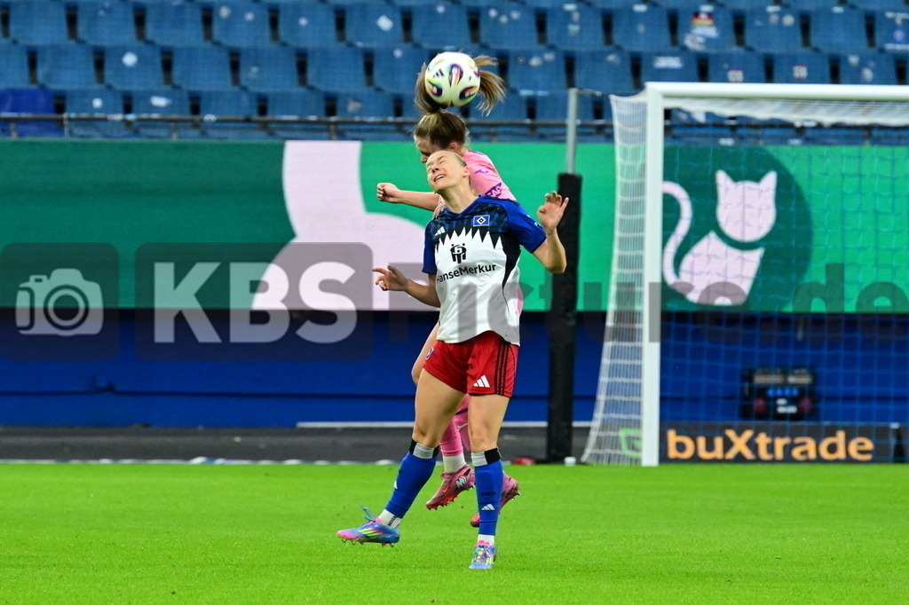 KBS Picture_HSV-Hoffenheim_Frauen_018 | v.v. Buechele Mia (HSV Frauen) , Ampoorter Valesca (TSG Hoffenheim Frauen) ,Sportplatz :  Volksparkstadion, - Realisiert mit Pictrs.com