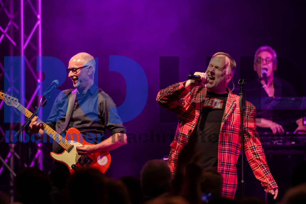 Zeltfestival Ruhr 2024 - Get Back / Beatles Tribute  {date} -  | {headline}(Foto: Sebastian Sendlak / BOND) - Realisiert mit Pictrs.com