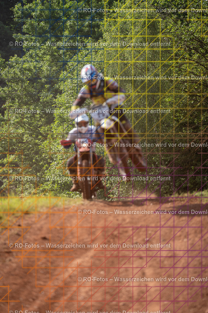 Wolfshausen 4 Lauf -522 | Sportfotografie von RO-Fotos: Motorsport, Motocross, Enduro, Laufveranstaltungen und Triathlon. Professionelle Fotos von Sportlern und Events. - Realisiert mit Pictrs.com