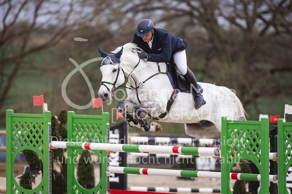 250416_S-Springen-532 | Deine schönsten Turniermomente als professionelle Fotos! Entdecke hochwertige Pferdesport-Fotografie im Online-Shop. Jetzt Fotos finden & bestellen!