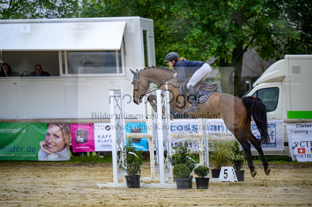 Reitturnier Lienen | Entdecke hochwertige Reitturnierfotos von Foto Oger. Professionell, emotional und authentisch – jetzt Lieblingsmomente im Shop bestellen. - Realisiert mit Pictrs.com