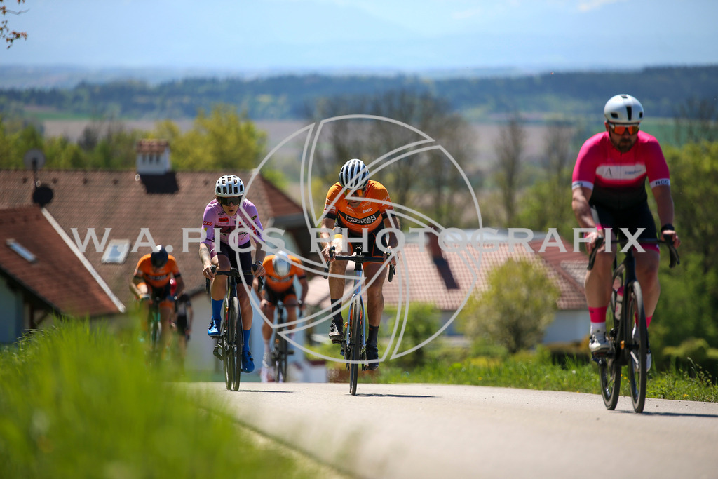 ..... | Wels, 23.04.2026, Kirschblüten Radrennen 2026 , Image shows: Photo: Wapics / Willdoner Andreas