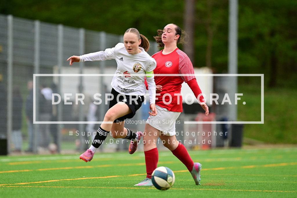Fußball I Frauen I Saison 2025-2026 I Bezirksliga I 21. Spieltag I Harburger TB - Rahlstedter SC I 165370 | Der Sportfotograf. - Realisiert mit Pictrs.com