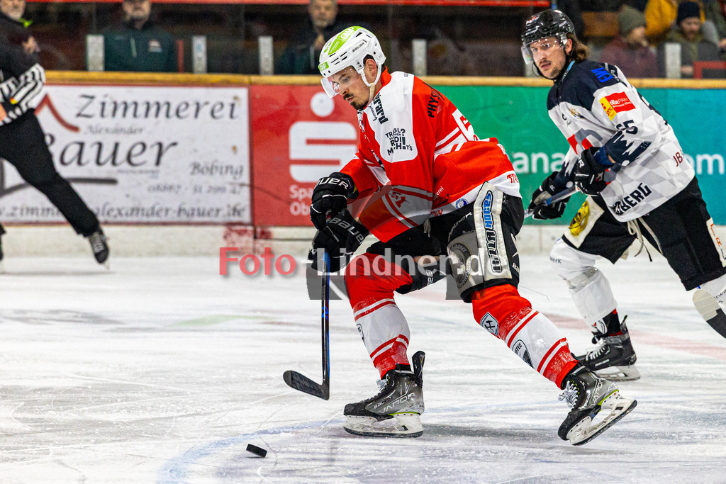 Spiel 5 Viertelfinale TSV Peißenberg Miners vs HC Landsberg Riverkings | Eishockey Bayernliga Playoffs 2023/2024, Spiel 5 Viertelfinale TSV Peißenberg Miners vs HC Landsberg Riverkings, 20240301,
Maximilian BRAUER (Miners 51) in Aktion,
2024-03-01 in Peißenberg (Eisstadion)
51 Maximilian BRAUER (Miners 51), 65 Florian STAUDER (HCL 65)
Copyright: WolfgangxLindner foto-lindner.de