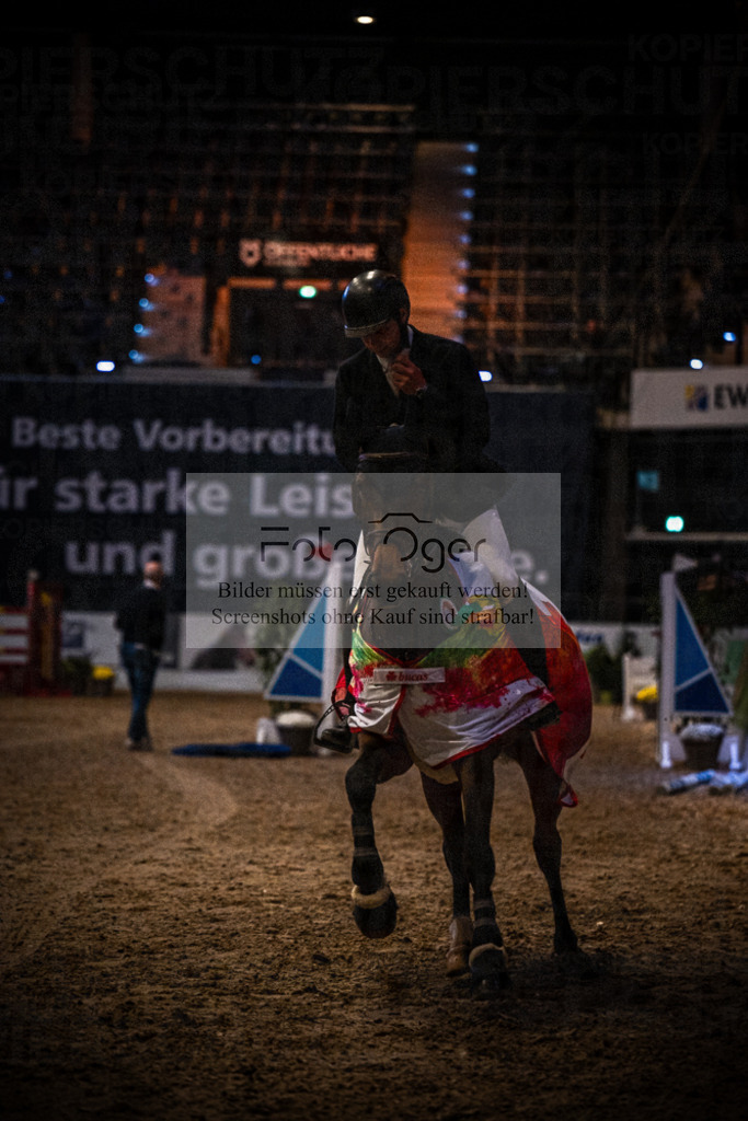 DOS_0049 | Entdecke hochwertige Reitturnierfotos von Foto Oger. Professionell, emotional und authentisch – jetzt Lieblingsmomente im Shop bestellen.Deutschlandweite Turnierfotografie. - Realisiert mit Pictrs.com