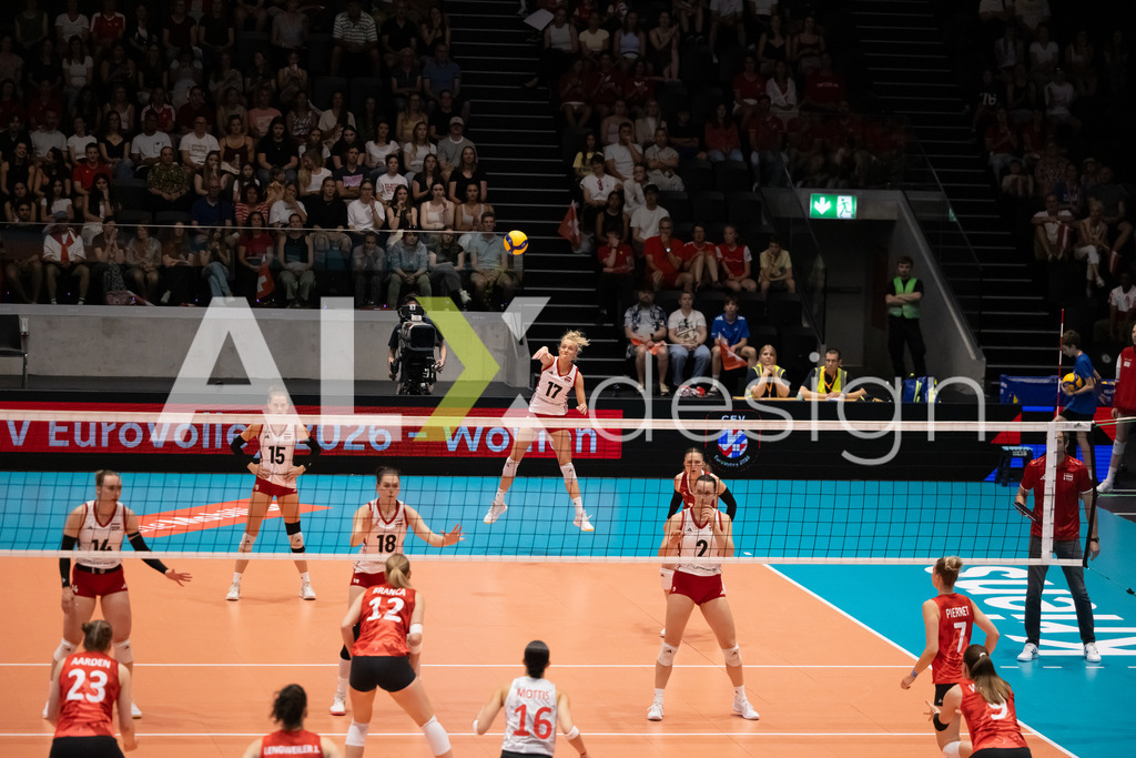 Austria v Switzerland - CEV European League Women | KRIENS, SWITZERLAND - JUNE 14: DANA SCHMIT of Austria serve during the CEV European League match between Austria and Switzerland at Pilatus Arena on June 14, 2026 in Kriens, Switzerland. - Realisiert mit Pictrs.com