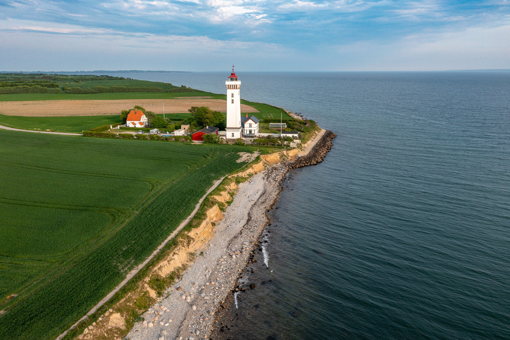 daenemark-2022-066 | Der Leuchtturm bei Helnæs auf der dänischen Ostseeinsel Fünen/Fyn - Realisiert mit Pictrs.com