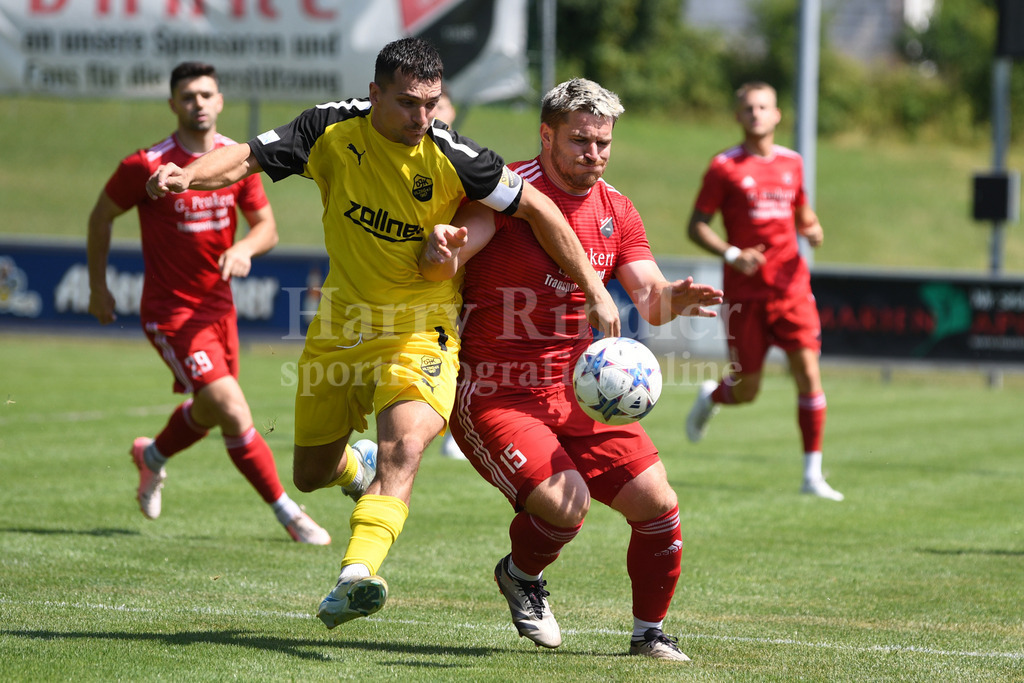 Testspiel TSV Seebach : DJK Vilzing vom 05.07.2025 | Zweikampf Andreas Jünger (DJK Vilzing #9) gegen Dominik Hauner (TSV Seebach #15) - Realisiert mit Pictrs.com