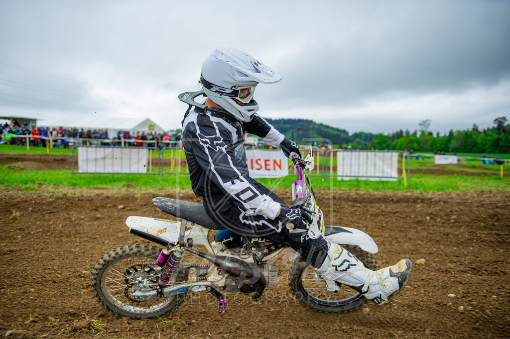 Mo (47) | Paeschuphoto Shop - Wer nicht sucht der auch nicht findet.Ob Motocrossbilder oder von einem besuchtem Spiel, Hauptsache Action. - Realisiert mit Pictrs.com