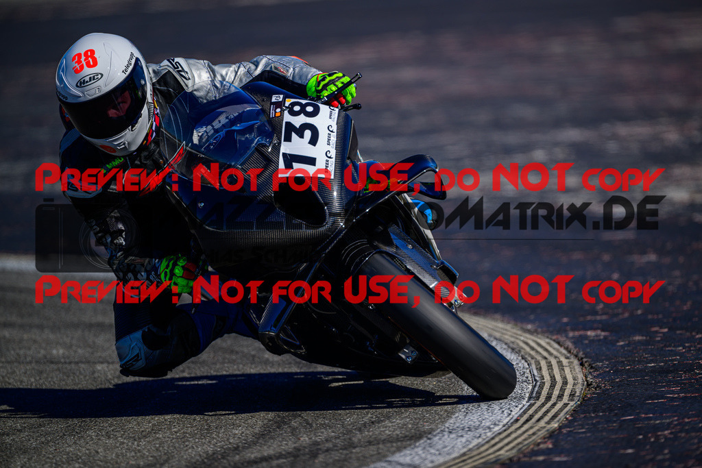 MaZZes_Fotomatrix_20250407_6007705_1726 | WEISS