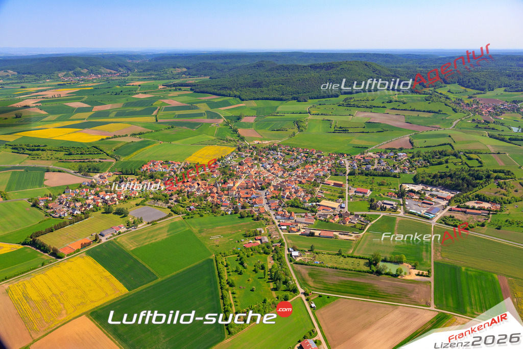 Die Luftbildaufnahme Westheim - Knetzgau wurde 2018 mittels Flugzeug (keine Drohne) erstellt. Perfekte Schärfe und Druck- Auflösung- Garantiert!