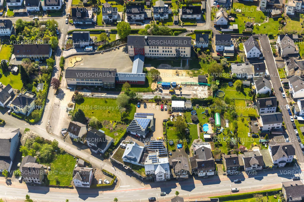 Bestwig230501146 | Luftbild, Andreas-Grundschule, Velmede, Bestwig, Sauerland, Nordrhein-Westfalen, Deutschland