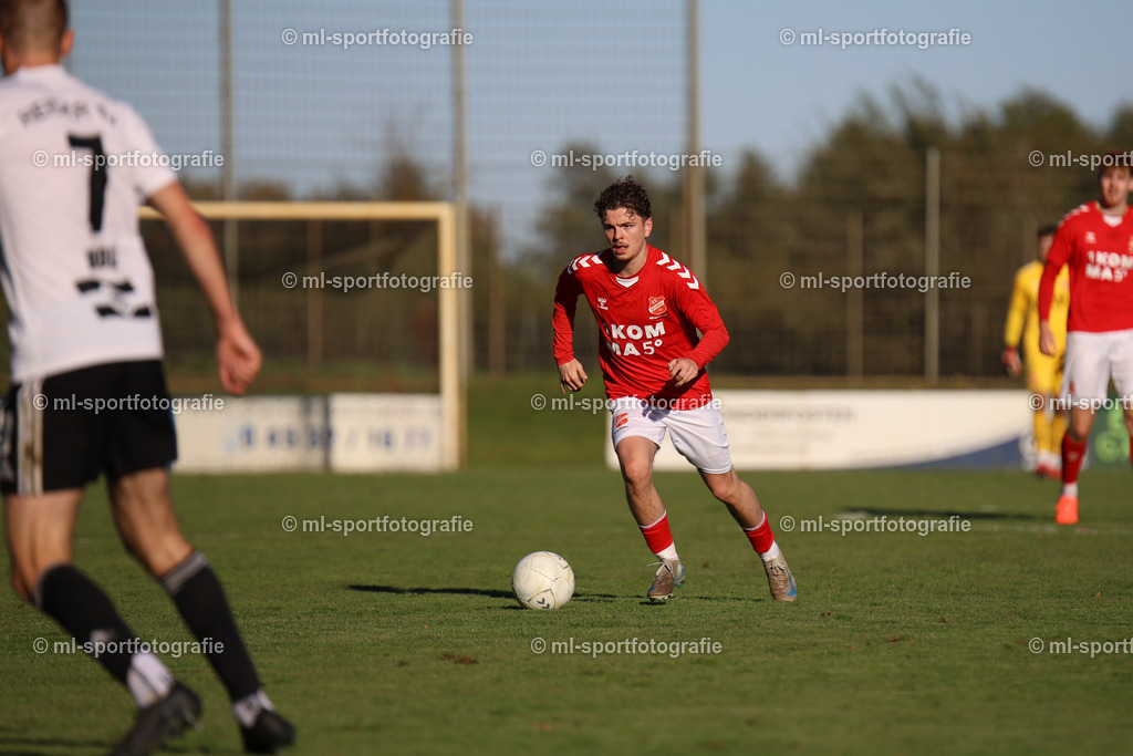 Fußball I Herren I Saison 2025/2026 I Oberliga Schleswig-Holstein I 13. Spieltag I SV Eichede - Heider SV | ml-sportfotografie - Realisiert mit Pictrs.com