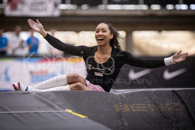 Deutsche Leichtathletik-Hallenmeisterschaften; Dortmund, 01.03.2026 | Jacqueline Otchere (MTG Mannheim) ist Deutsche Hallenmeisterin im Stabhochsprung; Deutsche Leichtathletik-Hallenmeisterschaften am 01.03.2026 in der Helmut-Körnig-Halle in Dortmund. 