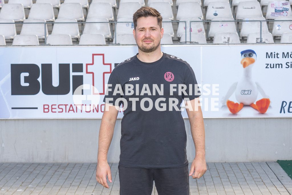 Rot-Weiss Essen; 3. Liga, Portraettermin 2026/2027, Foto: Eibner-Pressefoto/Fabian Friese | Niklas Trottenberg,Rot-Weiss Essen; 3. Liga, Portraettermin 2026/2027, Foto: Eibner-Pressefoto/Fabian Friese - Realisiert mit Pictrs.com