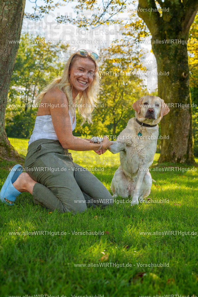 Hundeschwimmen_Grefrath_2026-allesWIRTHgut_Tierfotografie-13_48-7R508587 | Professionelle Tierfotografie in Mönchengladbach von Daniel Wirth (allesWIRTHgut). Liebevolle & natürliche Bilder von Hunden & Katzen für unvergessliche Erinnerungen.