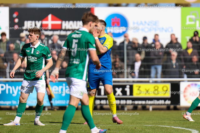 Fußball I Herren I Saison 2025-2026 I SHFV-Lotto-Pokal I Halbfinale I SV Todesfelde - VfB Lübeck 069 | Morten Liebert (11, SV Todesfelde) schlägt die Hände vor dem Mund zusammen. - Realisiert mit Pictrs.com