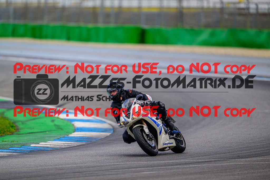 MaZZes_FotoMatrix_240615_6007705_5365 | INST