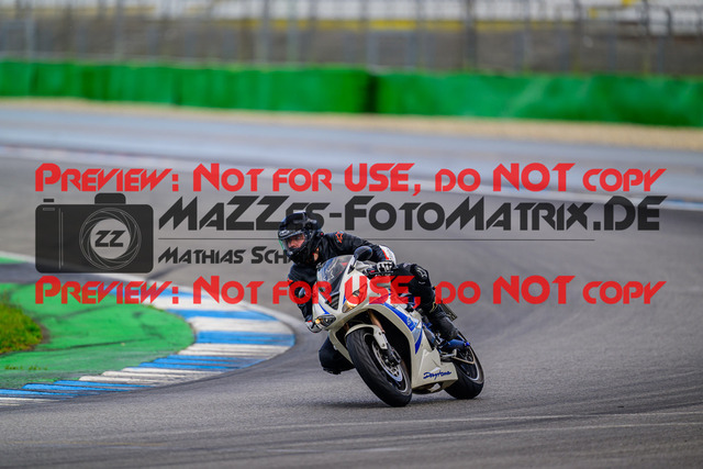 MaZZes_FotoMatrix_240615_6007705_5365 | INST