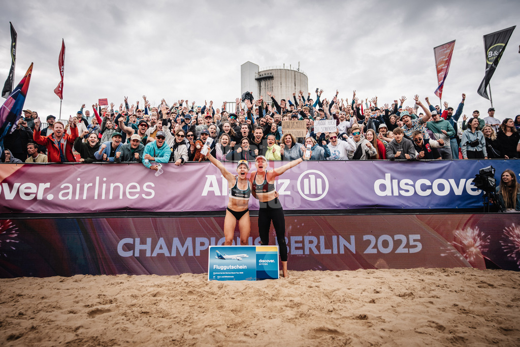 Beachvolleyball | Frauen | Allianz German Beach Tour 2025 | Tourstop Berlin | 24.08.2025 | v.l. Melanie Paul und Lea Kunst gewinnen das Turnier in Berlin