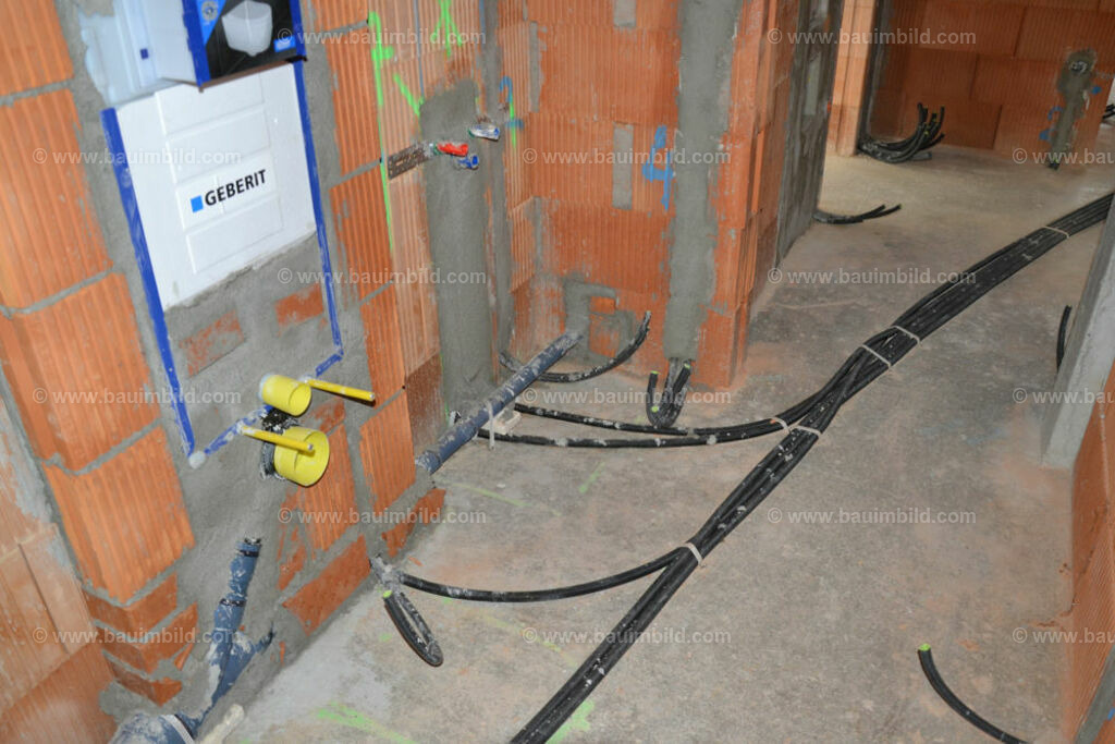 bib-lg15-sanitaer-0084 | Nach LV-Leistungsgruppen sortierte Detailfotos über den Bau eines Hauses. Alle Hausbau-Bilder direkt vom Urheber und Autor der Website Haus-Selber-Bauen.com
