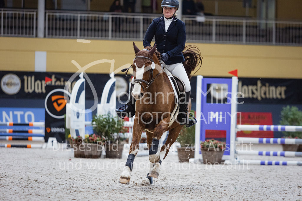 221112_Warstein_E-Stil-407 | Deine schönsten Turniermomente als professionelle Fotos! Entdecke hochwertige Pferdesport-Fotografie im Online-Shop. Jetzt Fotos finden & bestellen!