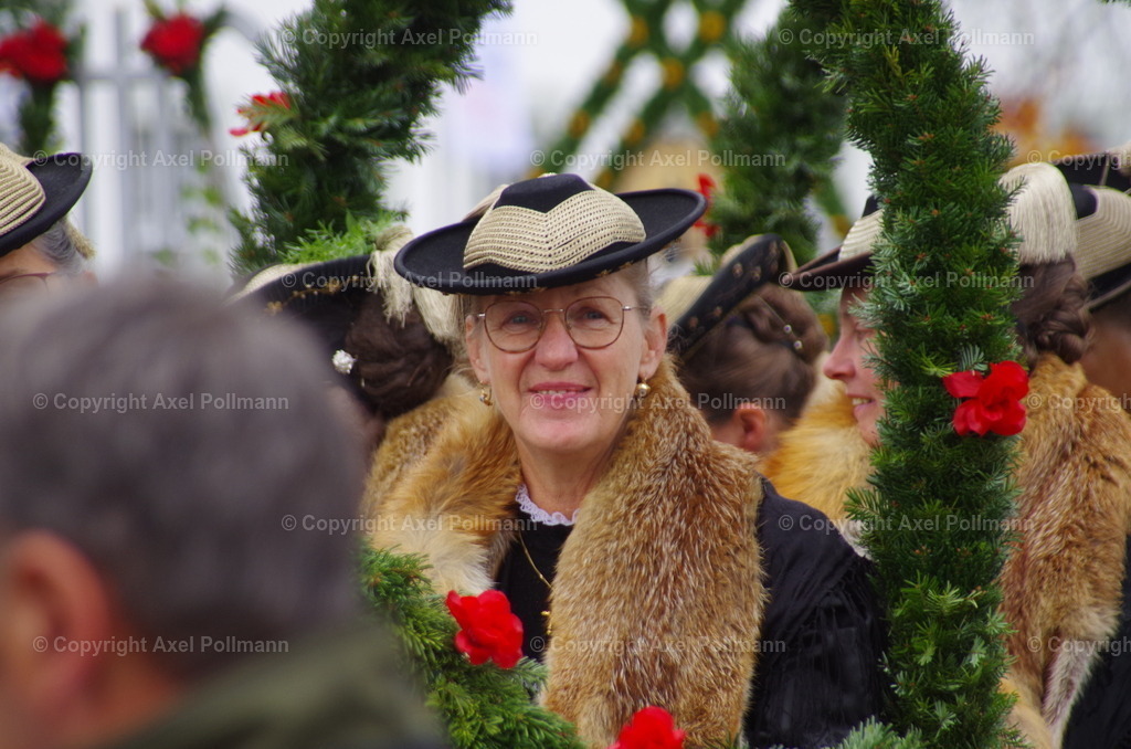 IMGP9585 | fotografiert von Axel PollmannLeonhardi Wallfahrt Benediktbeuern und Murnau, Fronleichnam, Fasching, Landschaft im Loisachtal und Benediktbeuern  - Realisiert mit Pictrs.com