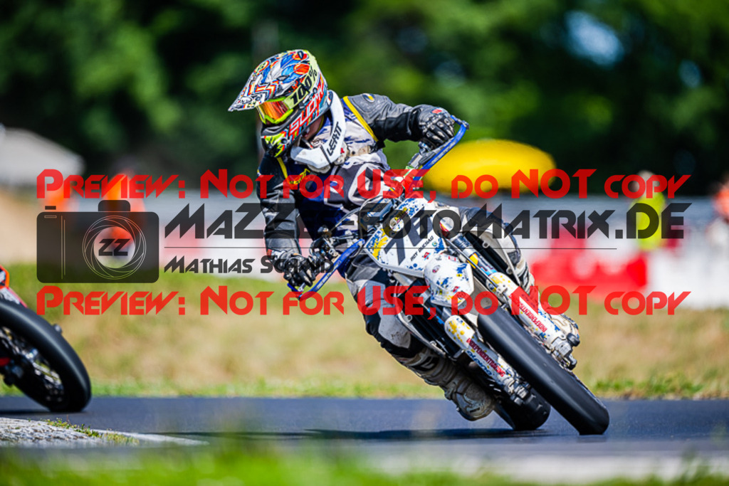 MaZZes_FotoMatrix_220702_825 | S3