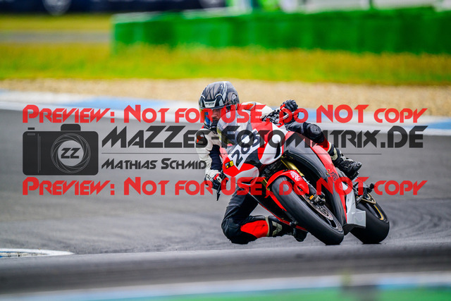 MaZZes_FotoMatrix_240614_6007705_7820 | GELB