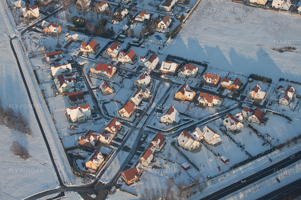 Vue aérienne: Lauterbourg à Scheibenhard dans le département Bas Rhin, France.Photo: IMG_36694.jpg prise le 05/01/2011 par Werner Riehm/FLY-FOTO.euRésolution de l'original: 4752 x 3168 px