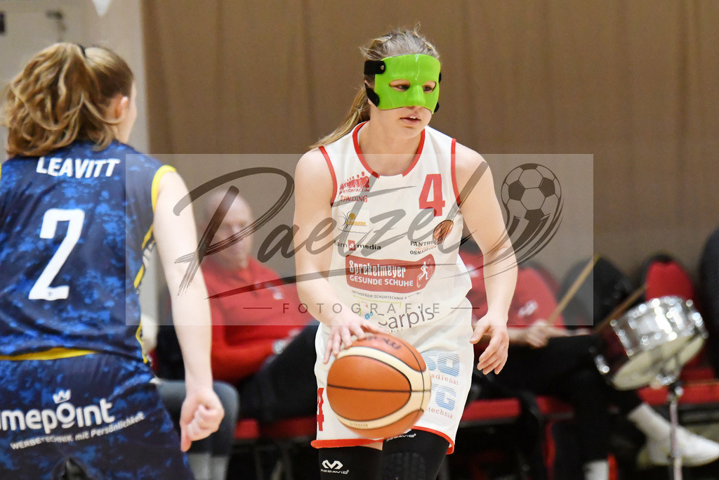 20200209_PAOEBS_0023 | Basketball, Frauen: Annemarie Potratz (Panthers Academy Osnabrueck) in Aktion, am Ball, Einzelaktion waehrend des Spiels der 2. DBBL zwischen Panthers Academy Osnabrueck und Eintracht Braunschweig im datos – home of the panthers am 09.02.2020 in Osnabrueck, Deutschland. - Realisiert mit Pictrs.com