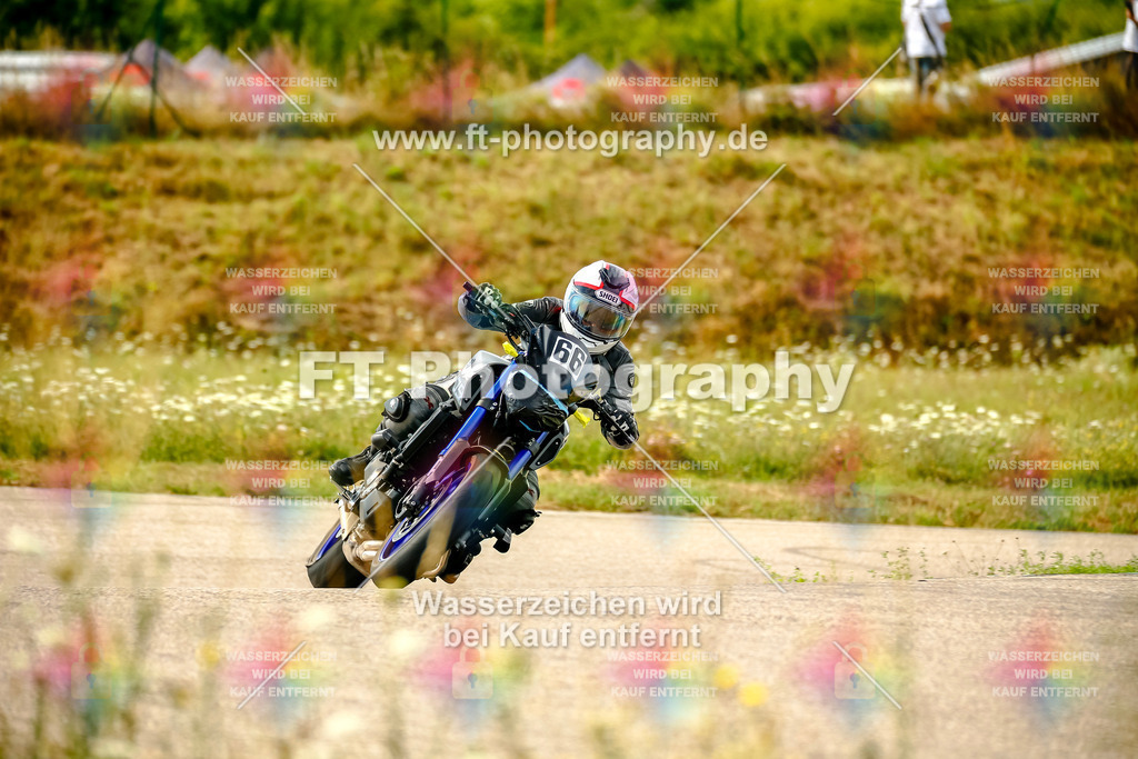 Chambley Juli-0577 | Hier findet Ihr Bilder von Touristenfahrten auf der Nürburgring Nordschleife oder von anderen Veranstaltungen die ich besucht habe. Viel Spass beim Durch Schauen 