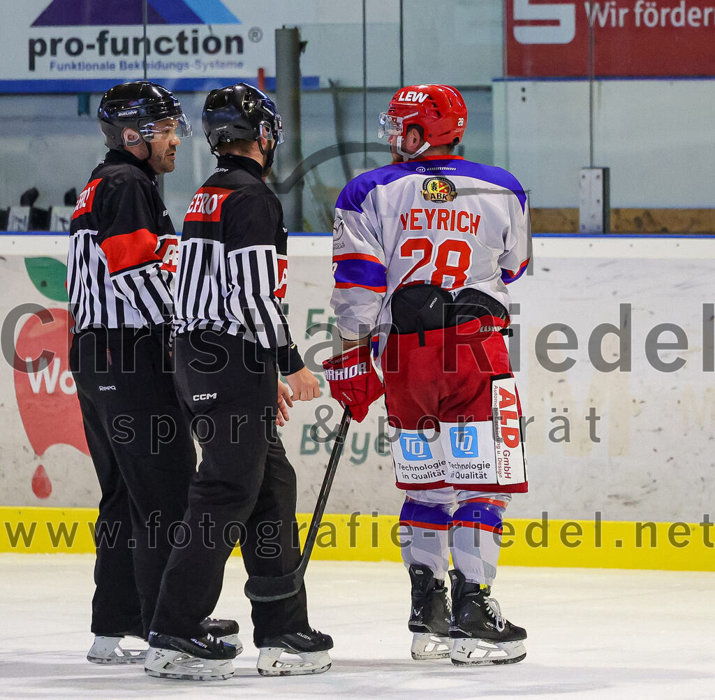 2025-09-14_075_TSV_Erding_gegen_EC_Peiting | Erding, Deutschland, 14.09.2025:Eishockey, Oberliga Süd 2025 / 2026, Testspiel, TSV Erding gegen EC Peiting, Endergebnis: 2:3Foto: Christian Riedel / fotografie-riedel.net