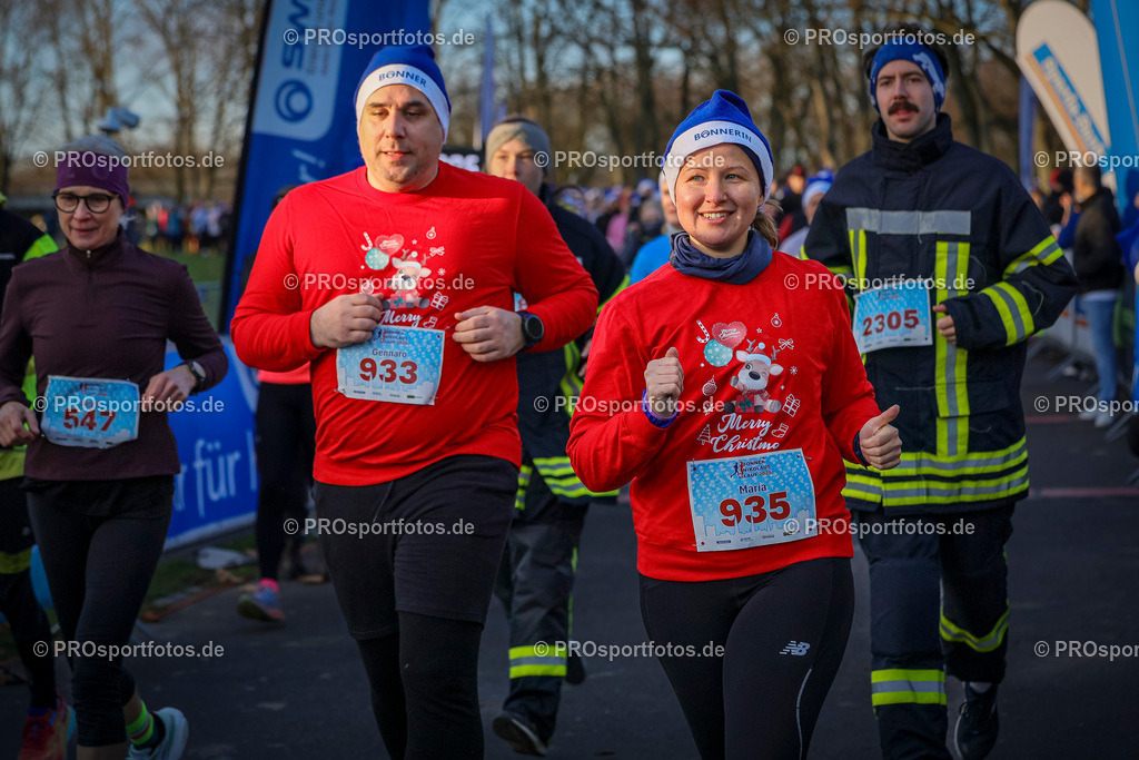 6. Bonner Nikolauslauf; Bonn, 14.12.2025 | Impressionen vom 6. Bonner Nikolauslauf am 14.12.2025 in Bonn (Nordrhein-Westfalen). 