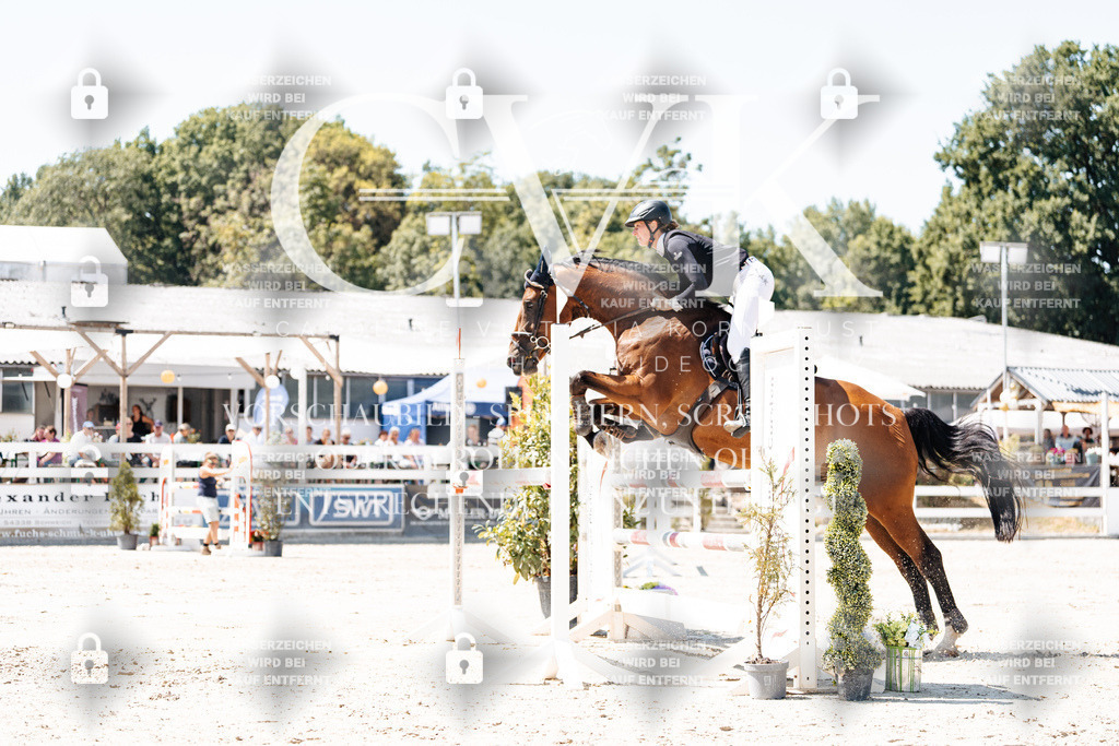 CK909969 | Turnierfotografie Pferdefotografie Trier Rheinland-Pfalz Pferdesport Reitsport Tierfotografie Sportfotografie Pferdevideo Pferdevideografie Equestrianvideography equestrianphotography  - Realisiert mit Pictrs.com