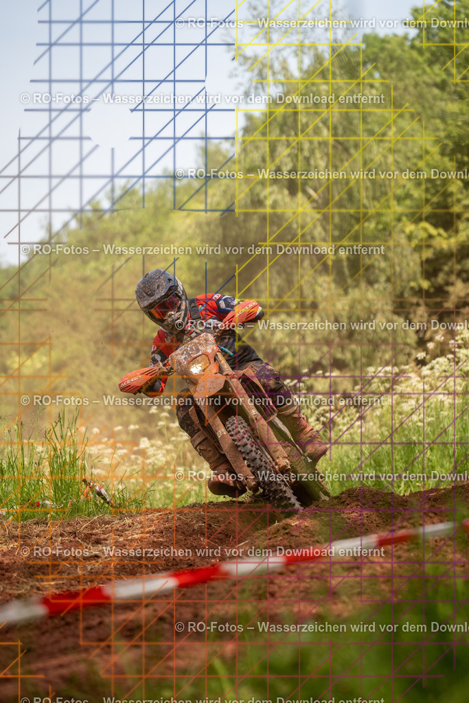 Wolfshausen 5 Lauf -424 | Sportfotografie von RO-Fotos: Motorsport, Motocross, Enduro, Laufveranstaltungen und Triathlon. Professionelle Fotos von Sportlern und Events. - Realisiert mit Pictrs.com