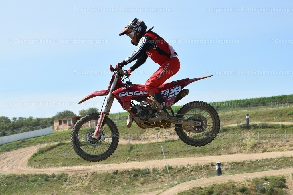 DSC_0050 (2) | Sportfotografie , Motorsport, Motoross, Reitsport, Mointainbike, Enduro,
Landschaft , Outdoor, Eventfotografie, Landschaft, Bilder online bestellen - Realisiert mit Pictrs.com