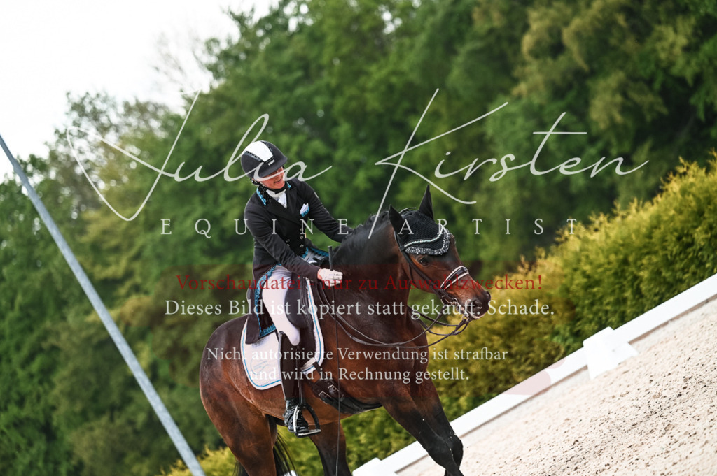 20230514_JK-Röhrsdorf-21-275 | Pferde- und Turnierfotografie in Westsachsen. Pferdeportraits, Auftragszeichnungen und intuitive Kunst.