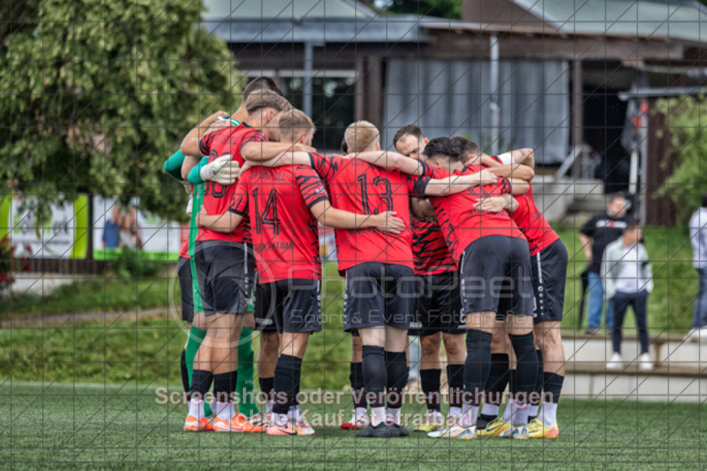 20250726_173005_0025-Bearbeitet | #,TSV Bad Boll (rot/schwarz) vs. TSVGG Plattenhardt (blau/rot), Fussball, DB-Regio-WFW-Pokal - wfv, 1.Runde, Saison 2025/2026, Kunstrasenplatz, Erlengarten 37, 73087 Bad Boll, 26.07.2025 - 17:30 Uhr,Foto: PhotoPeet-Sportfotografie/Peter Harich