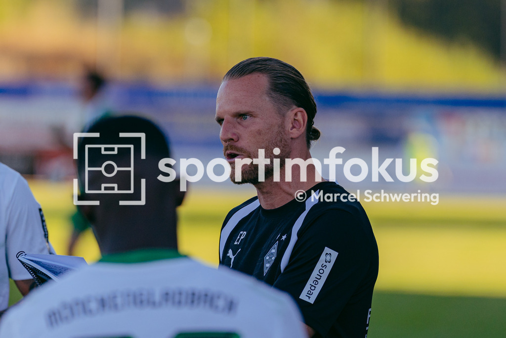 SSVg Velbert 02 – Borussia Mönchengladbach | Eugen Polanski in der Halbzeit. Testspiel zwischen der SSVg Velbert 02 und Borussia Mönchengladbach in Velbert, 12.08.2026. Endstand: 0:8. sportimfokus / Marcel Schwering - Realisiert mit Pictrs.com