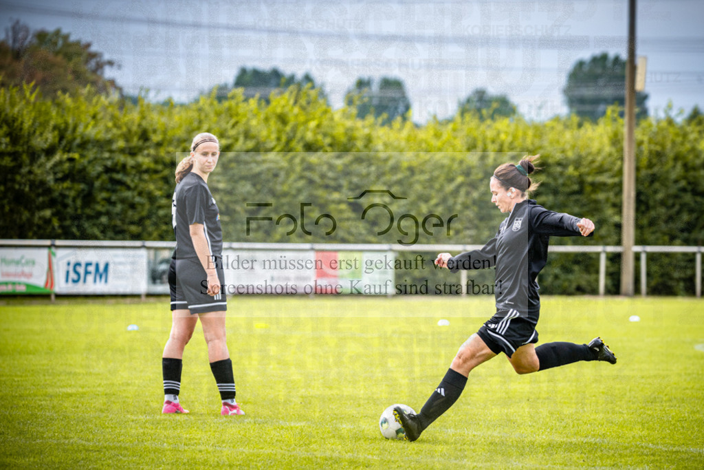 SG Bohmte/Ostercappeln/Schwagstorf - SG Hollenstede / Schwagstorf | Fr.-BZL Weser-Ems Süd · 1. Damen - SG Hollenstede / Schwagstorf · Sportplatz - Realisiert mit Pictrs.com